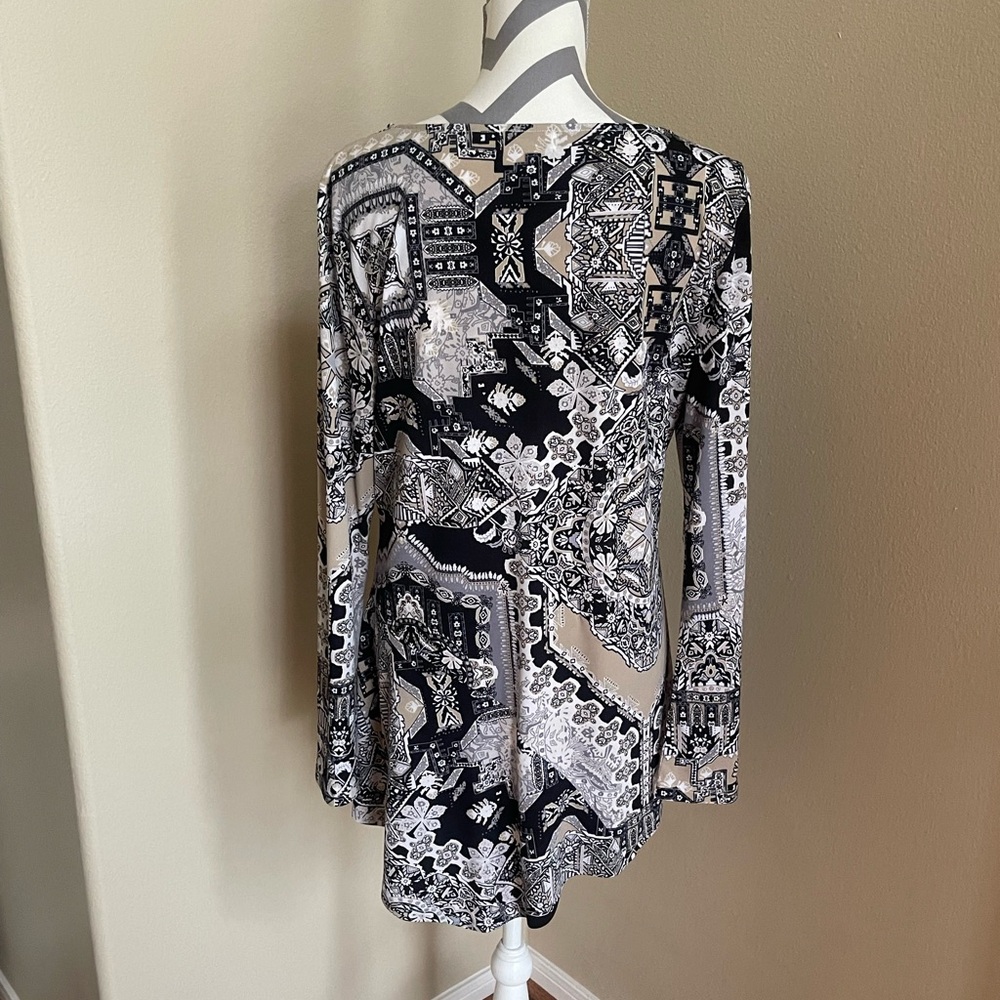 ONE WORLD Black & Cream Printed Long Sleeve Blouse - Size: Large - Picture 2 of 6